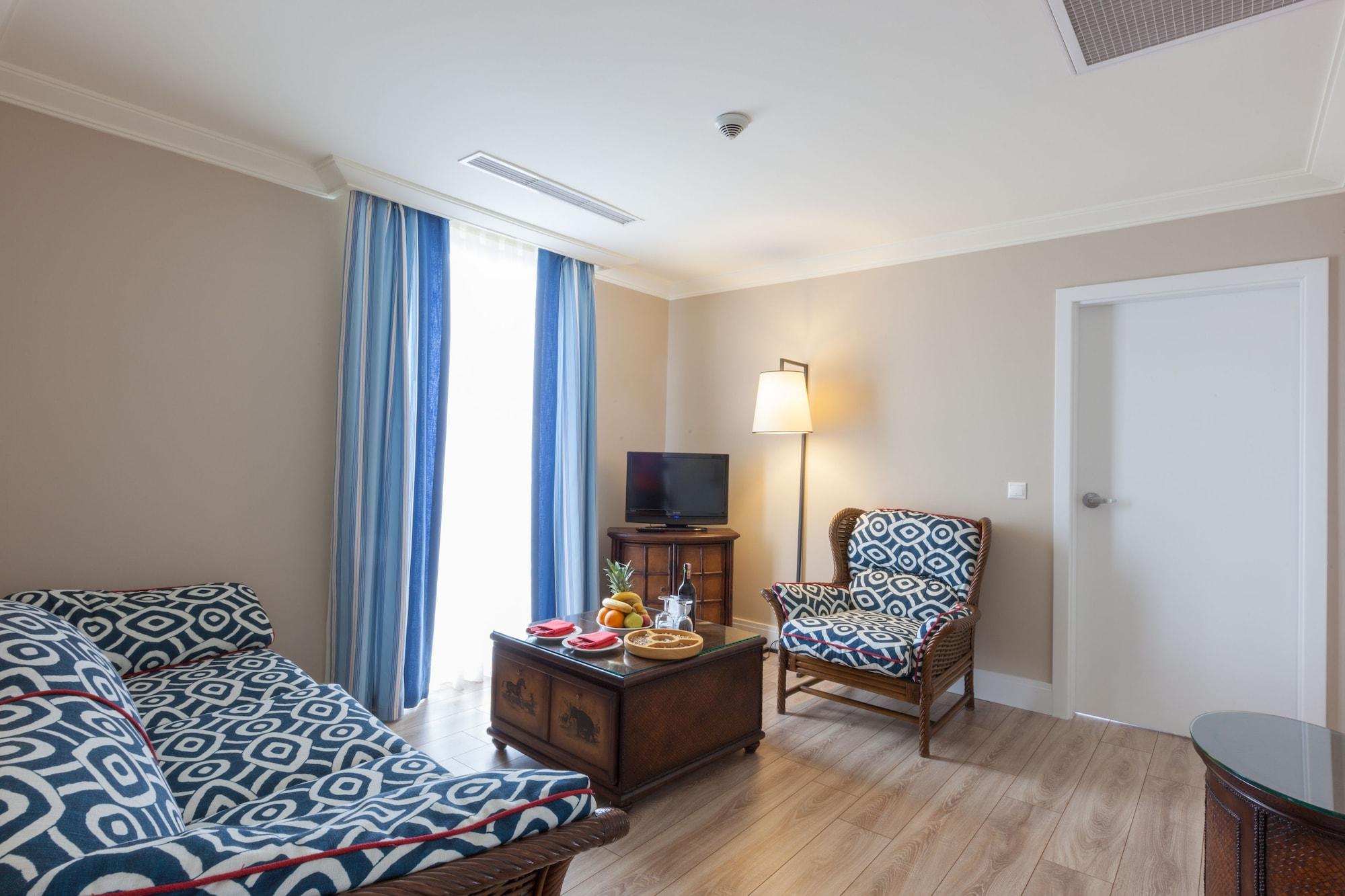 Ic Hotels Green Palace - Kids Concept Antália Exterior foto A living room at the hotel